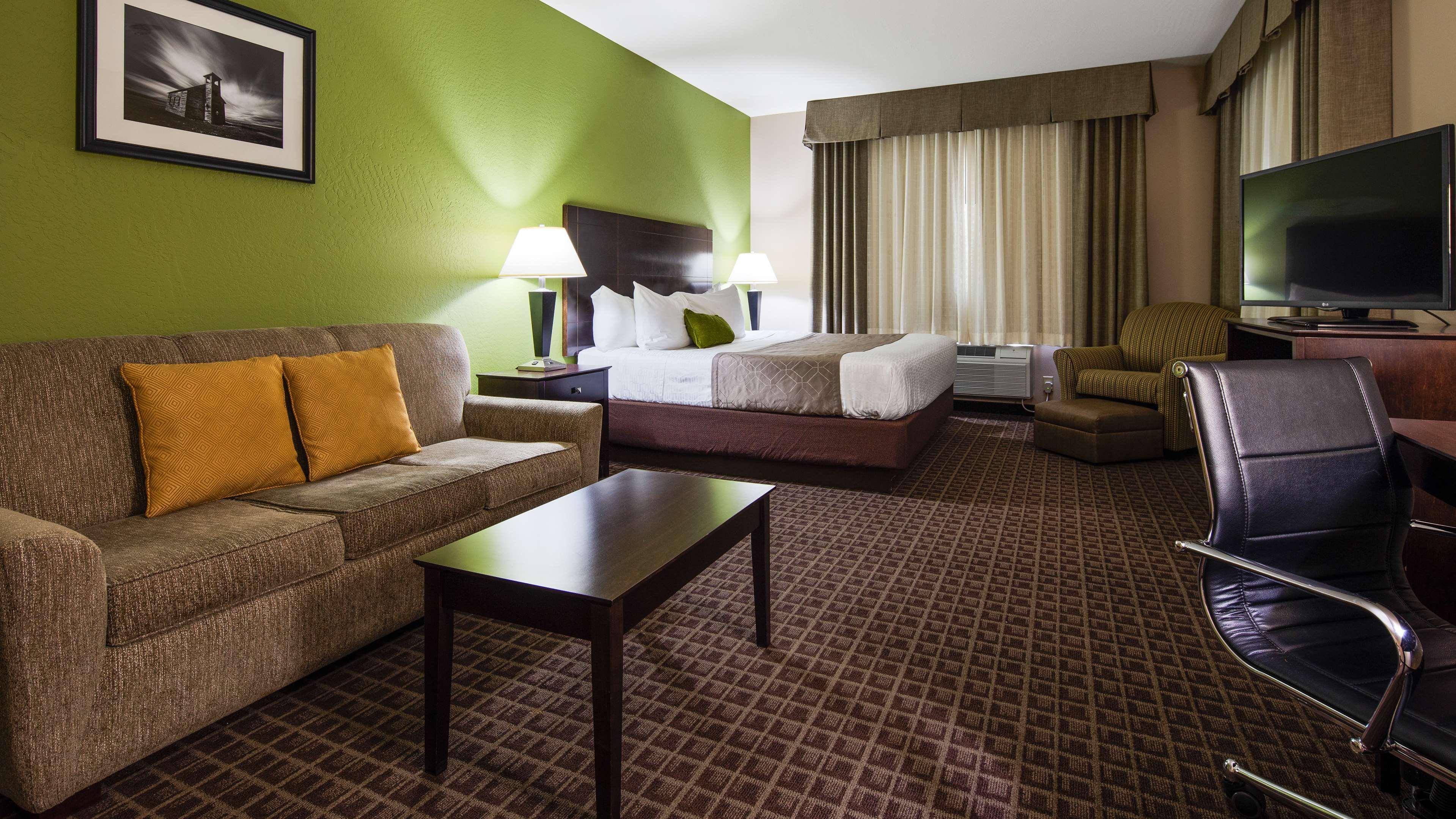 Best Western Plus Havre Inn & Suites Exterior photo