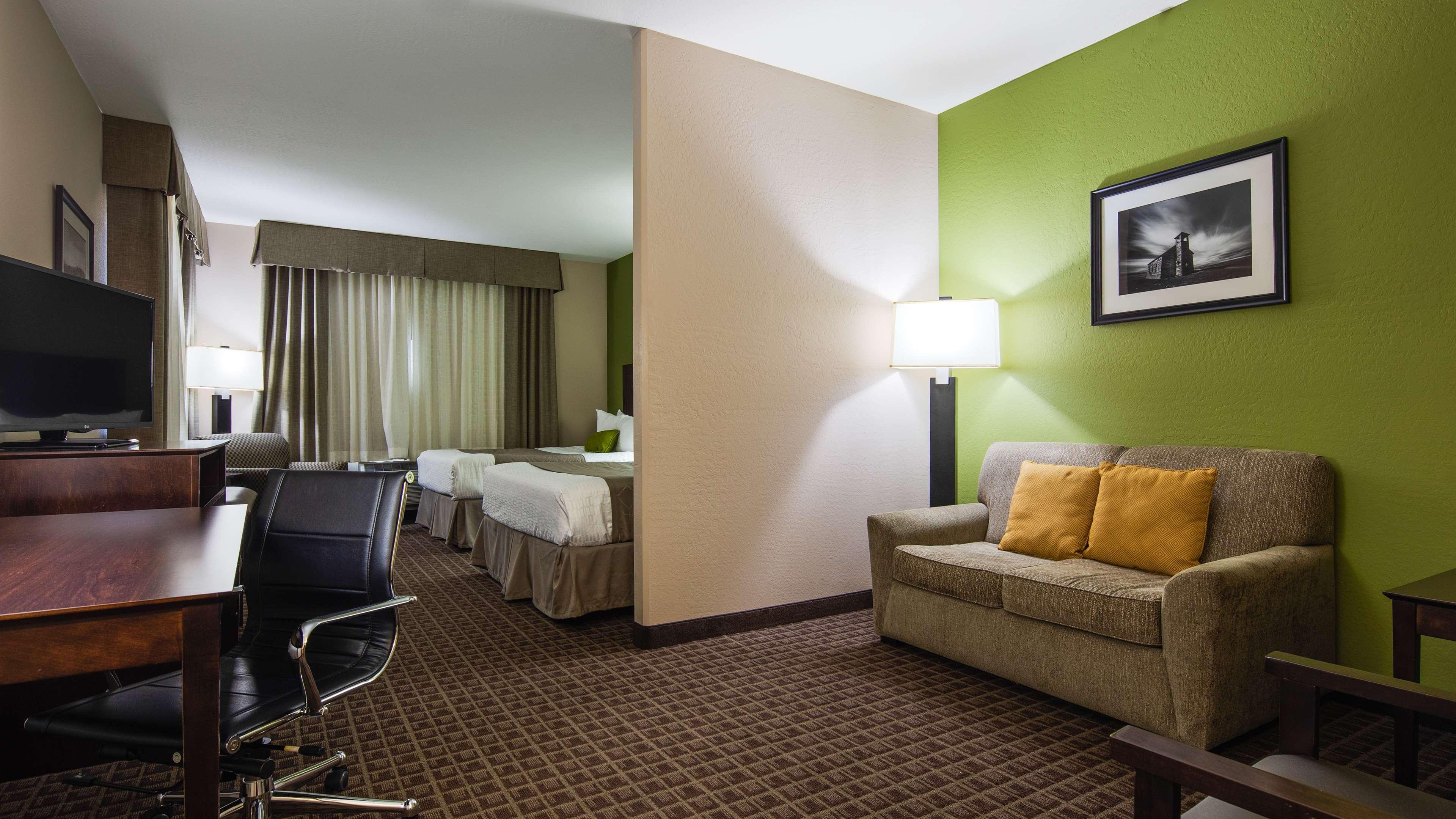 Best Western Plus Havre Inn & Suites Exterior photo